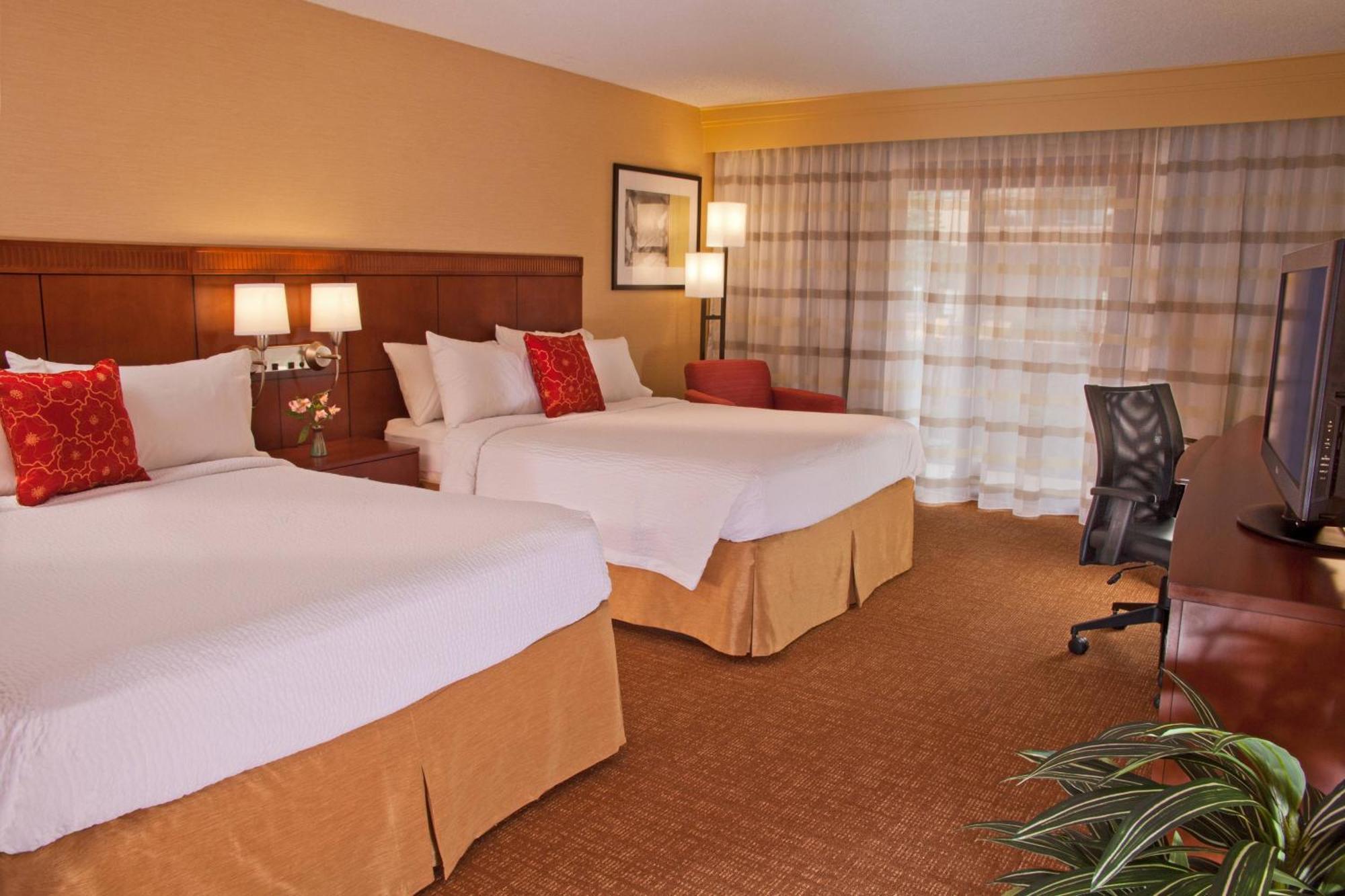 Courtyard Spokane Downtown At The Convention Center Экстерьер фото